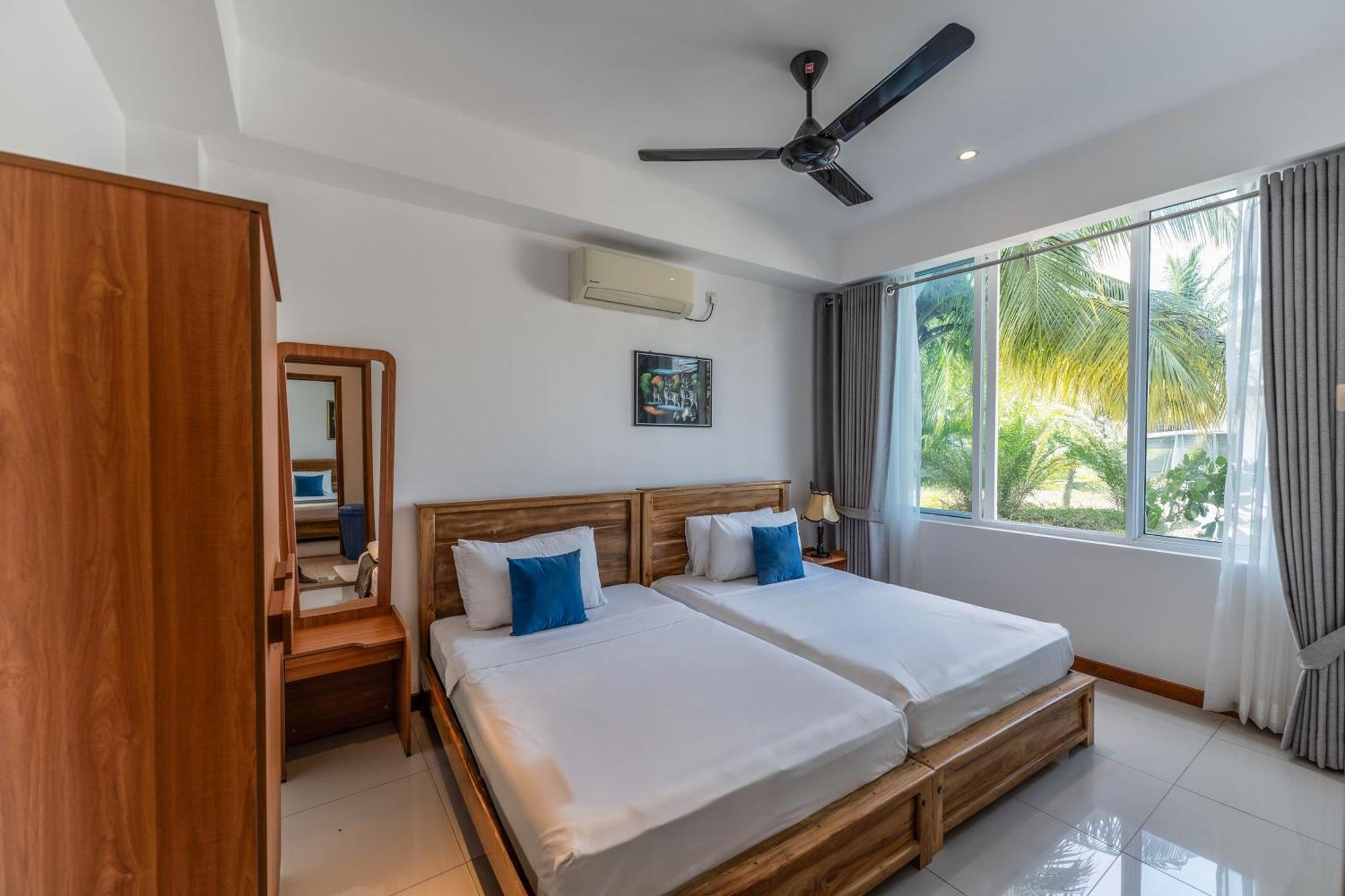 Oceanfront Condominium - Nilaveli Luaran gambar